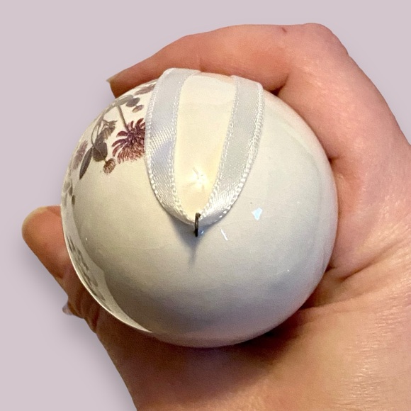 Set of 7 VTG China Bella Lux Christmas Tree Ornament Eggs Rabbits w/White Ribbon - Picture 6 of 8